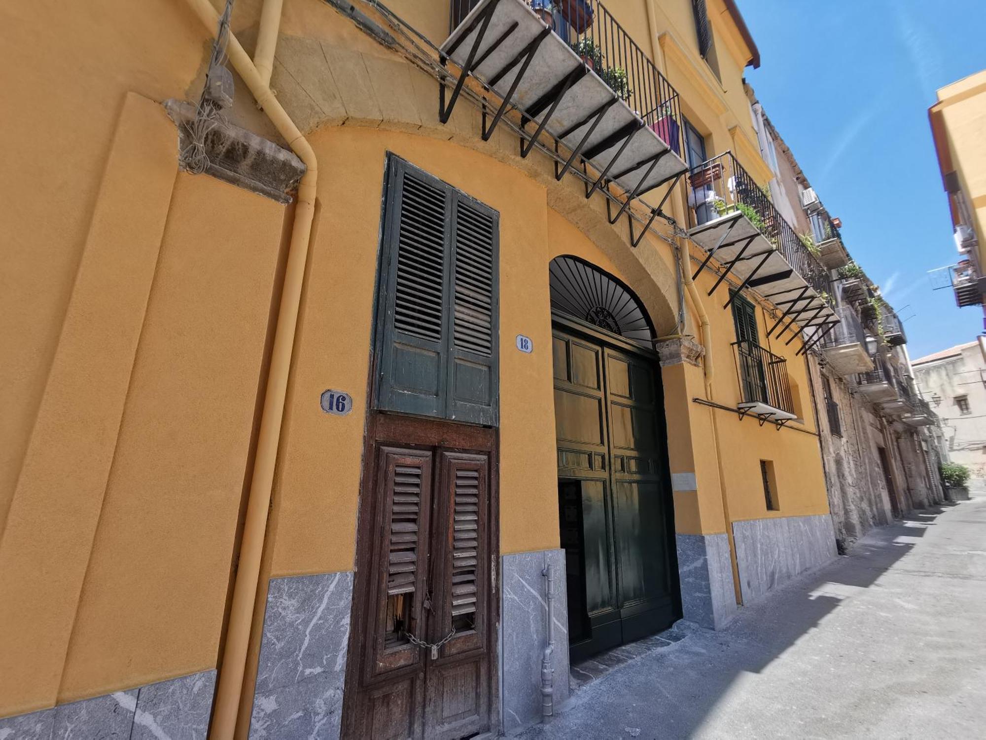 Vicolo Paterno Apartments Palermo Ngoại thất bức ảnh